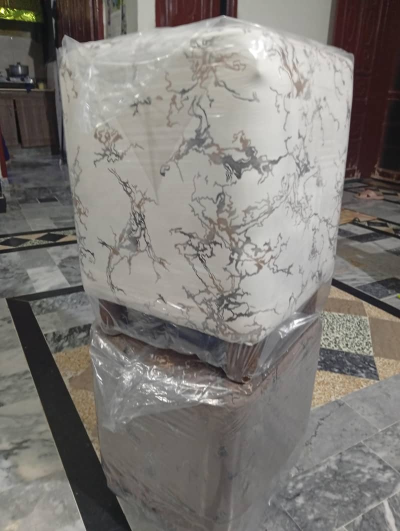 stool 0