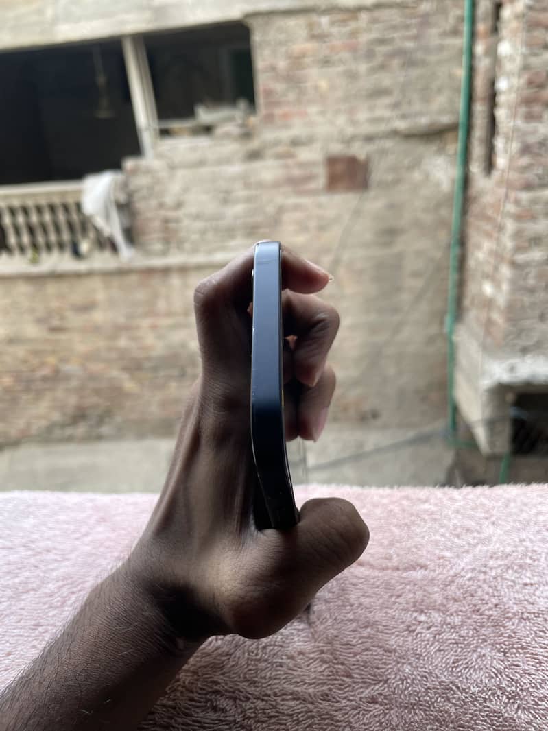 Apple iPhone 12 2