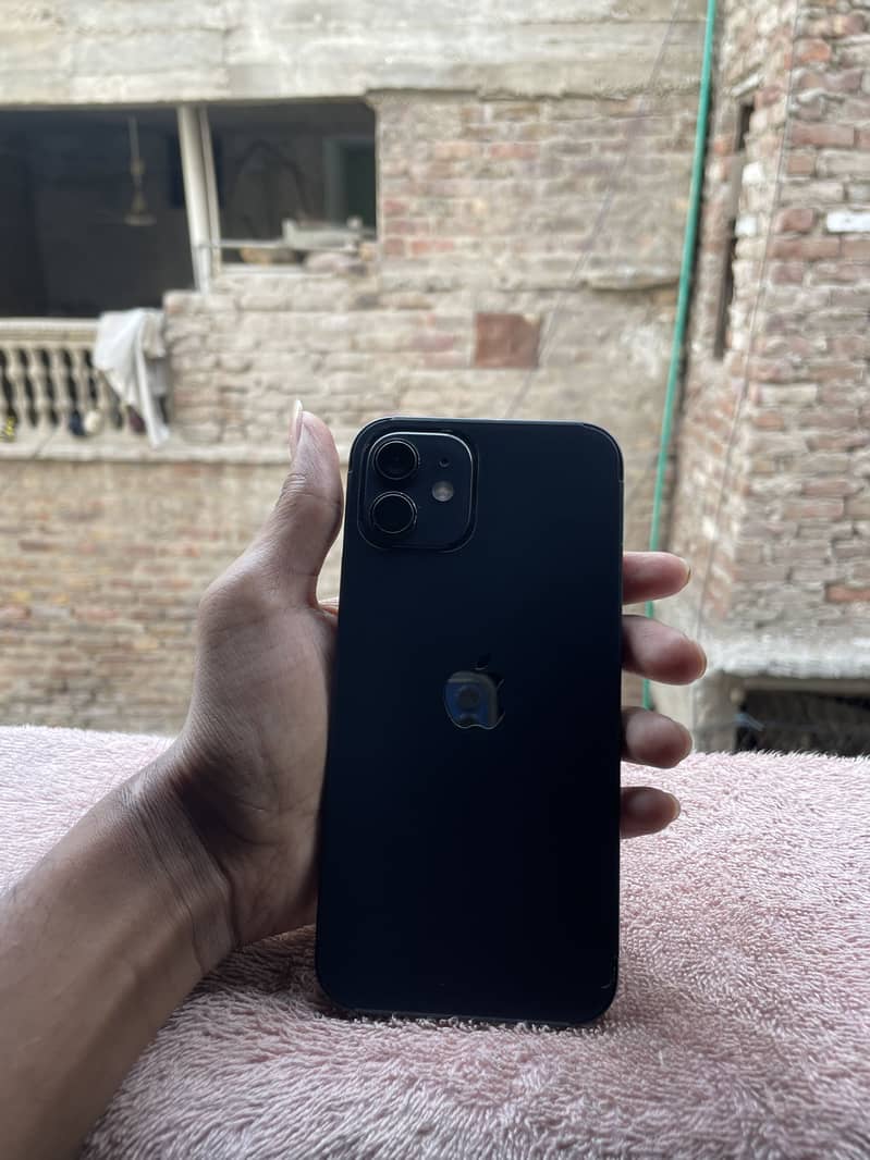 Apple iPhone 12 8