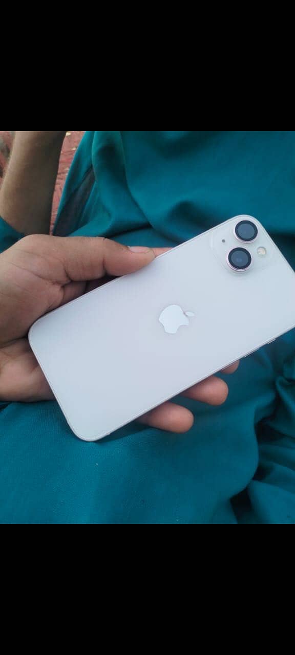 Apple iPhone 13 3