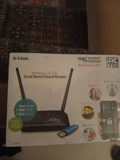 brand new dual band router , with cloud storage