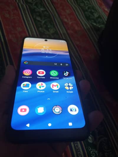 Motorala phone for sale 100% ok please whatsapp 03102531550