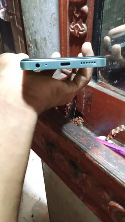 Tecno Spark Go 1