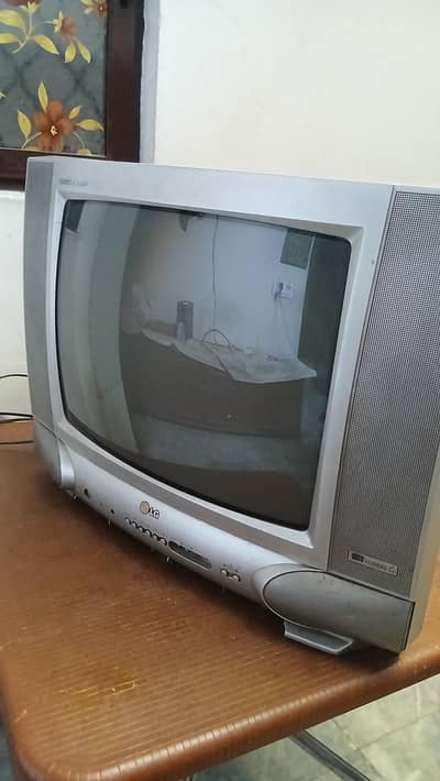 Used LG TV (Turbo Champ)