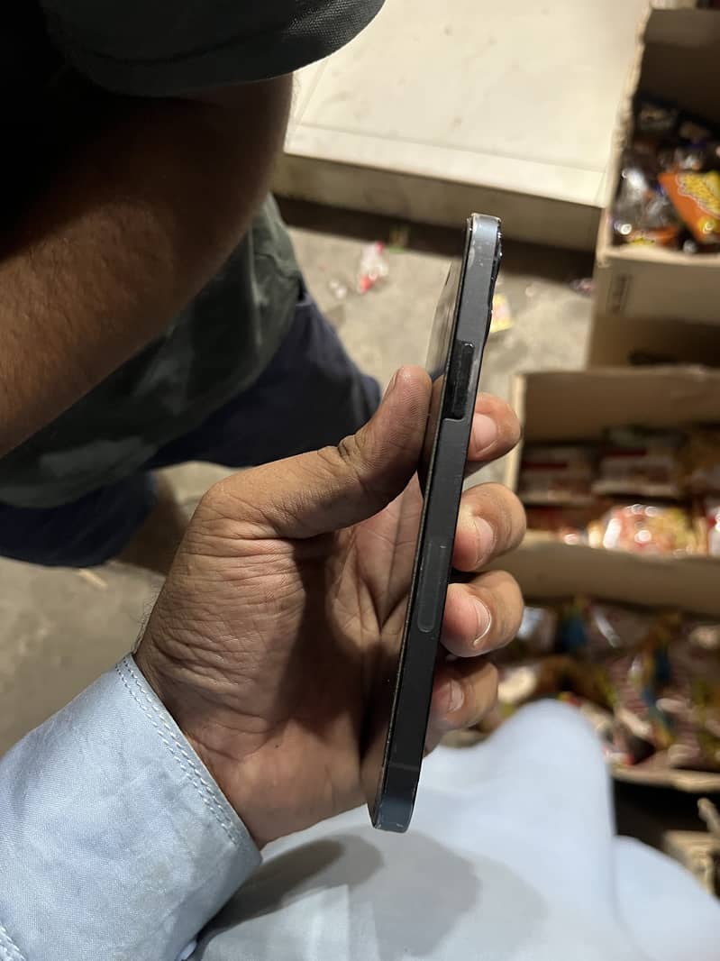Apple iPhone 12 Pro 2