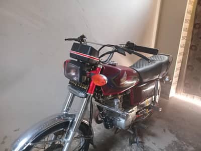 Honda 125 Total Geniun Red