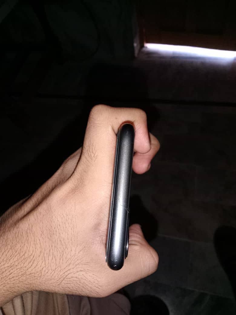 Apple iPhone 11 6