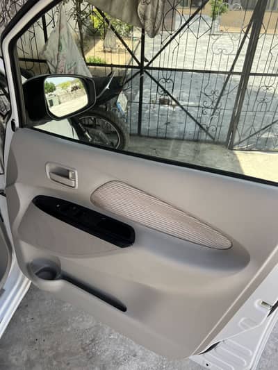 Mitsubishi Ek Wagon 2014/17 exchange also possible