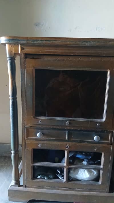 Wooden Storage Stand (Trolley)