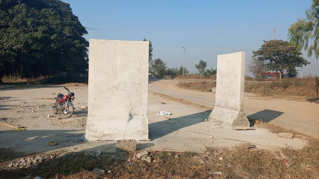 precast security panel 12