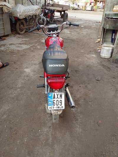 bike meezan bank k name hy moqy py transfer ho jay ga first owner bike