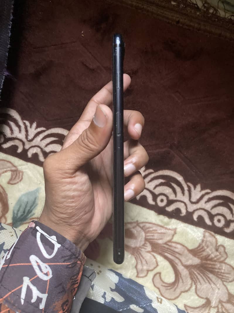 Apple iPhone 7 Plus 1