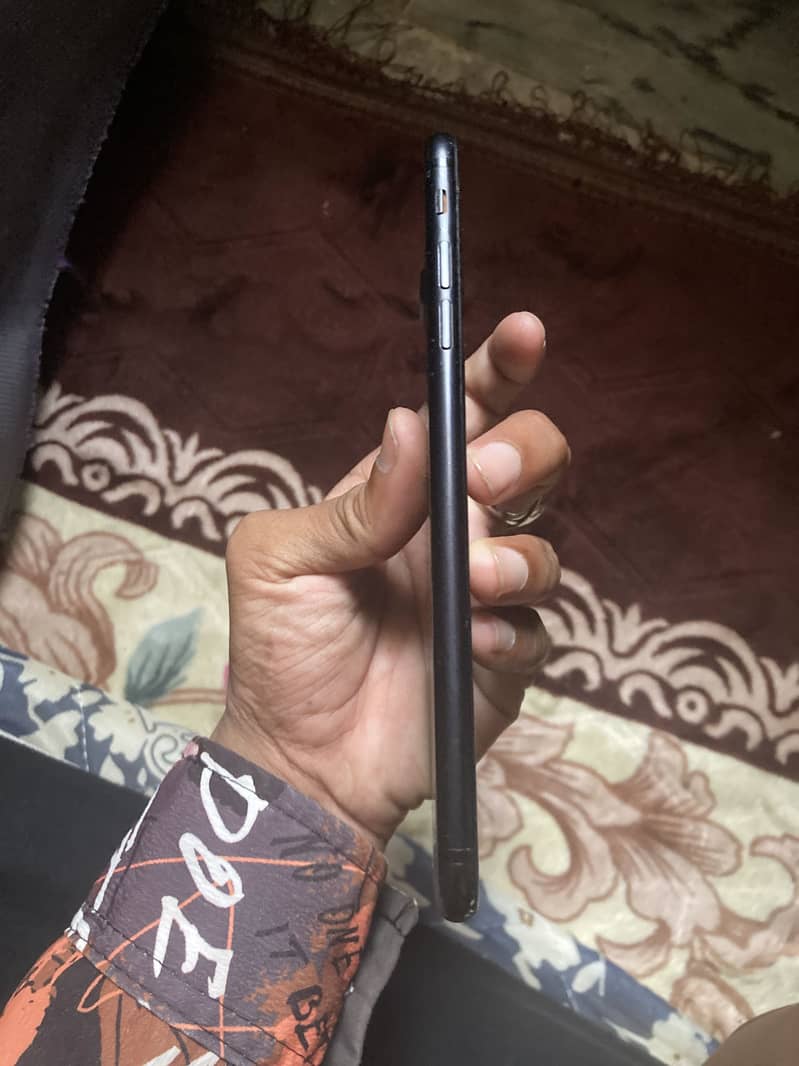 Apple iPhone 7 Plus 2