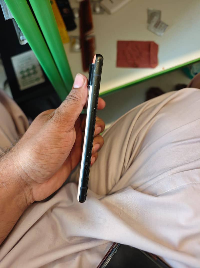 Google Pixel 6 3