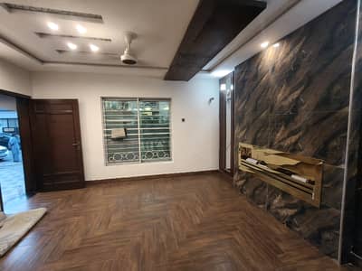 10 Marla House For Sale in Jasmine Block Bahria Town Lahore