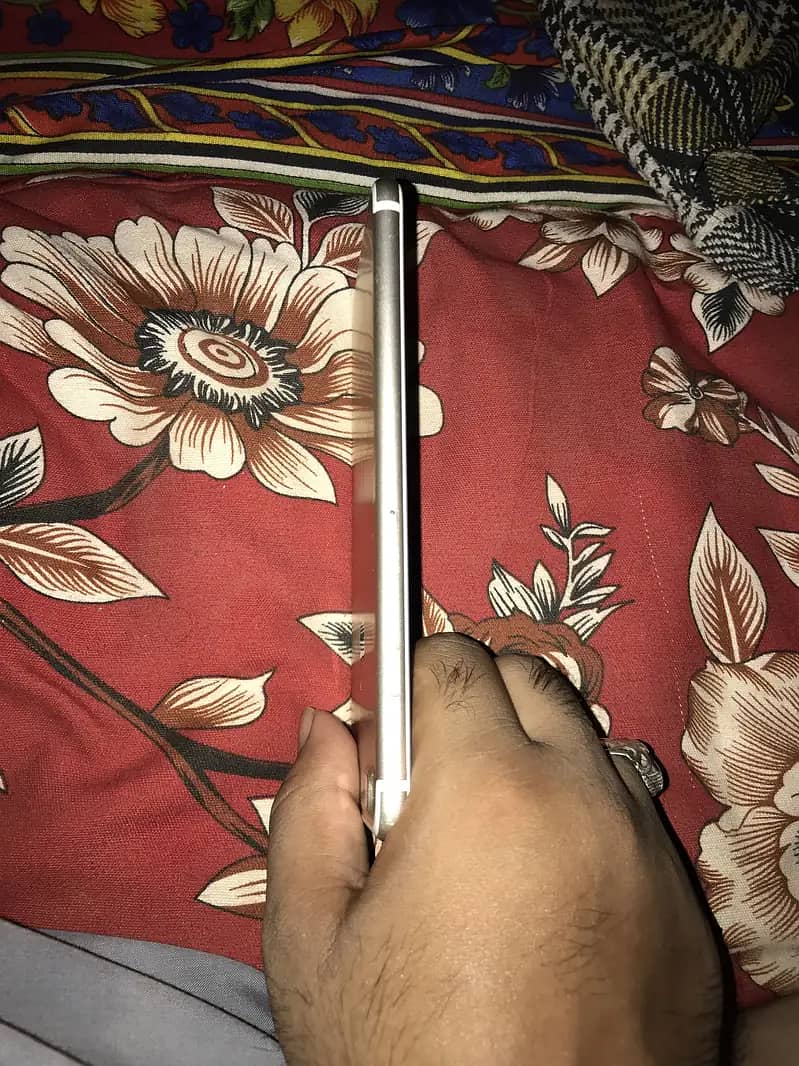 Apple iPhone 7 Plus 5