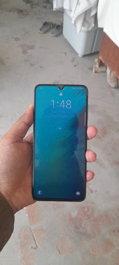 Samsung Mobile A70