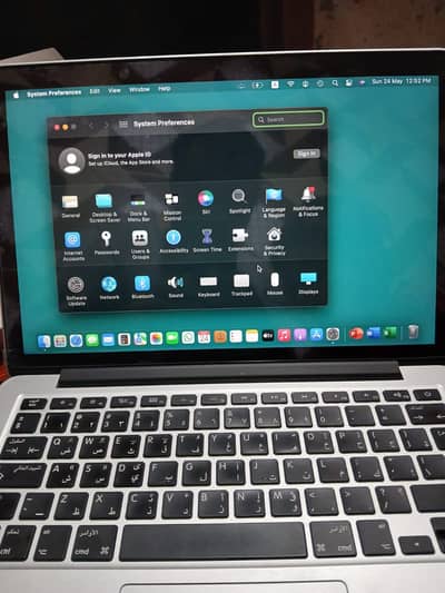 Mac book pro Core I5 8 Gb Ram Brand New with box and charger