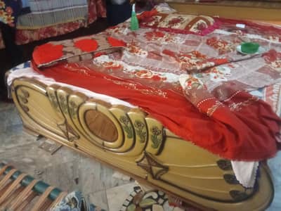bed wooden