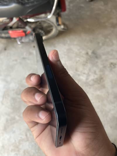 Apple iPhone 13 [ Waterproof]