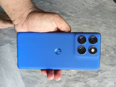 Motorola Edge 60pro ( 12/512 )
