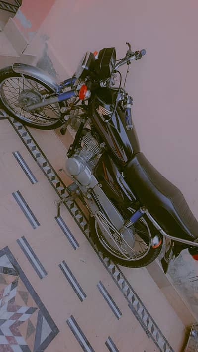 Honda 125 Black clor