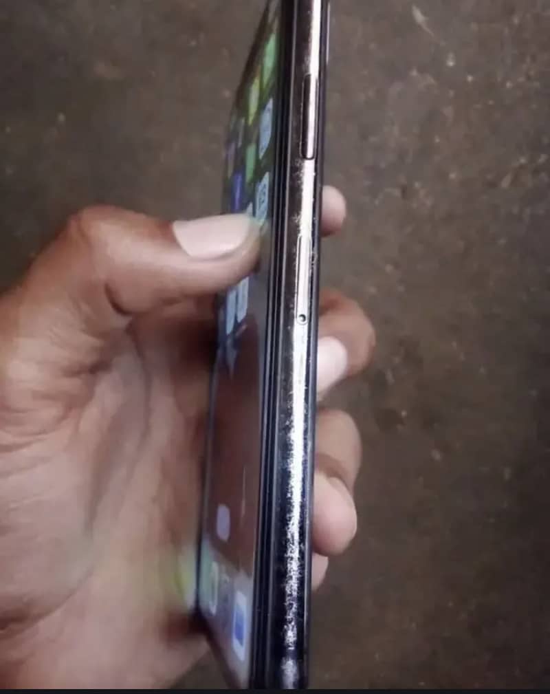 Apple iPhone X 3