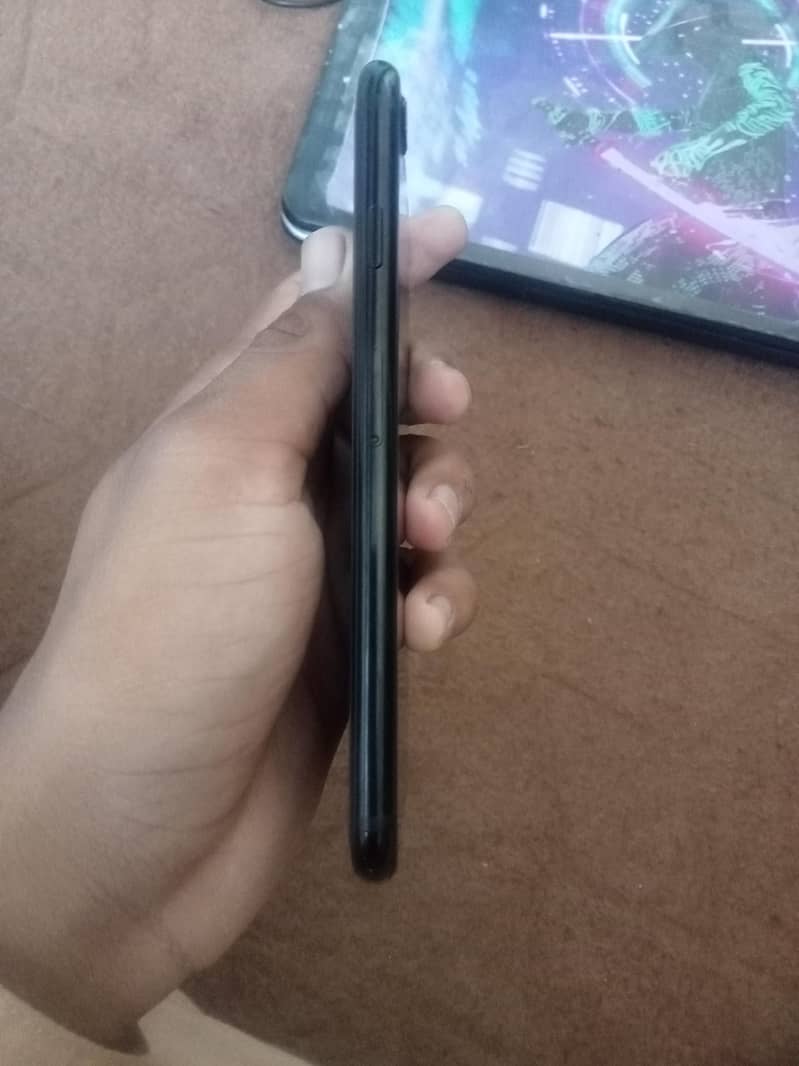 Apple iPhone 7 1