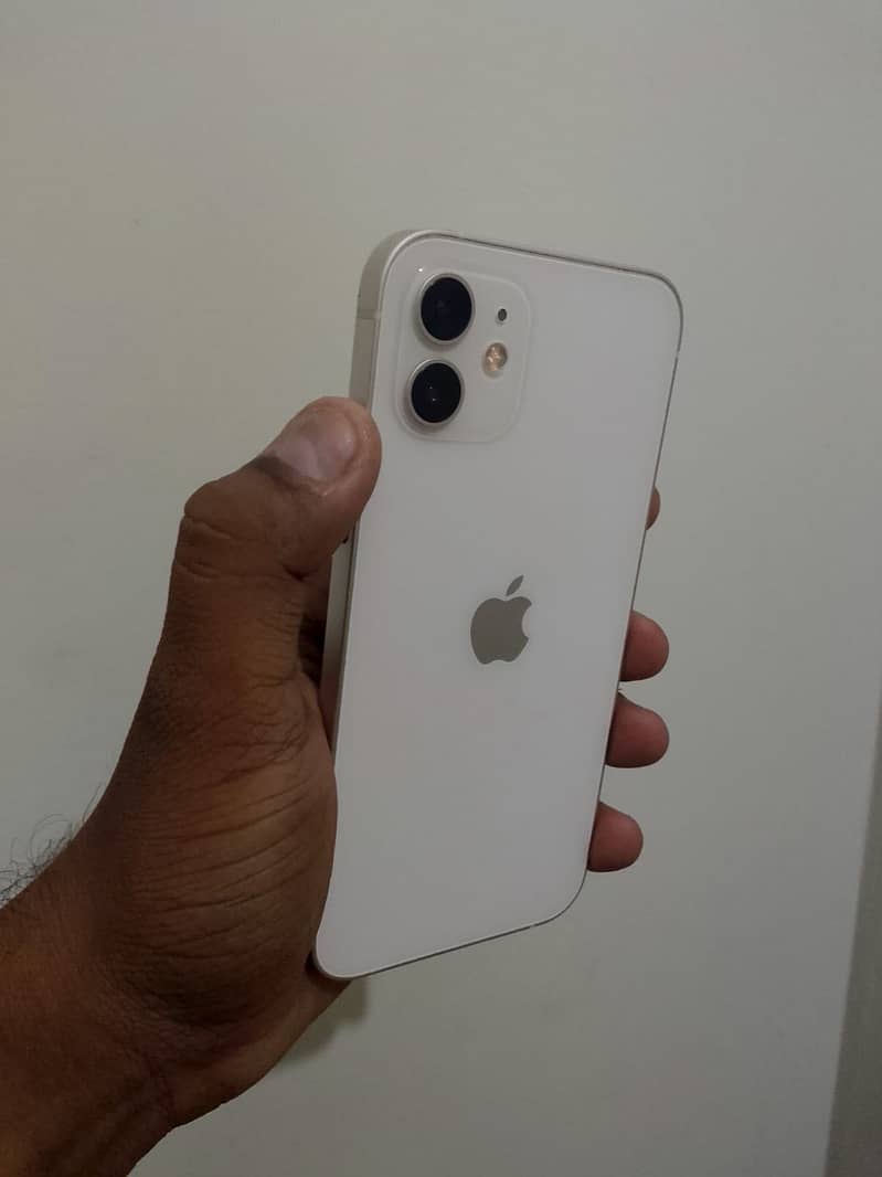 Apple iPhone 12 2