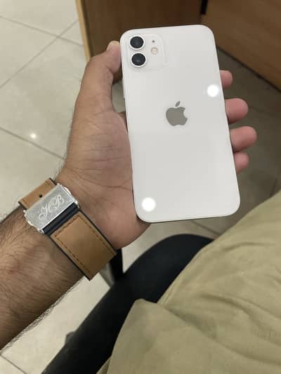 Apple iPhone 12