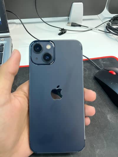 Apple iPhone 13