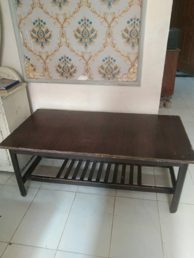 Center Table 0