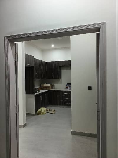 10 MARLA UPPER PORTION AVAILABLE FOR RENT