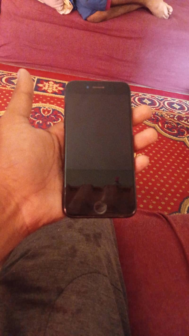 Apple iPhone 7 1