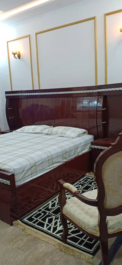 Wood large bed new