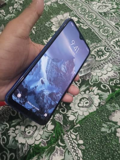 Xiaomi Redmi 8     (4/64)
