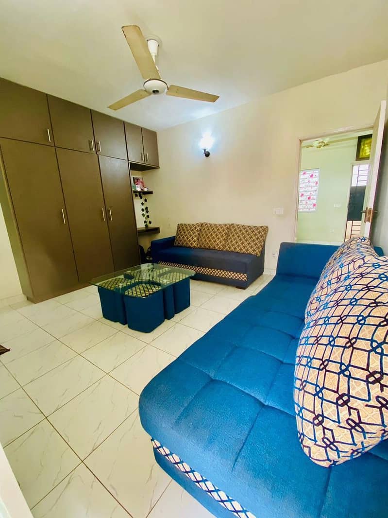 L shaped Sofa 0