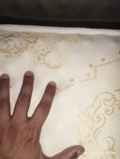 DuraFoam Medicated Ortho King Size Mattress 14 years warranty
