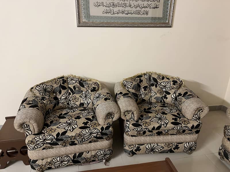 sofa set with tables 0