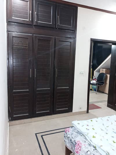 G 11/4 Housing foundation E type flat for sale 3rd floor Front open prime location 2 bed bath tvl kitchen gas Available