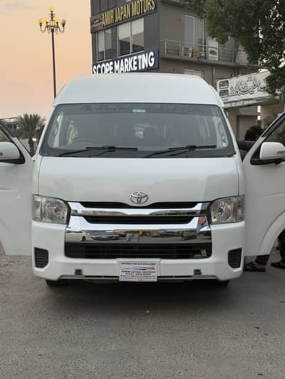 Toyota Hiace 2014 Lahore Registered 15 Seats