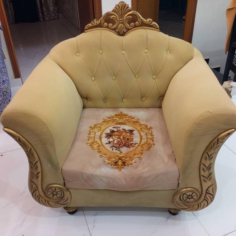 Sofa Set With table. 3
