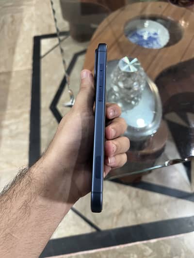Iphone 17 pro max non pta lla sim non active