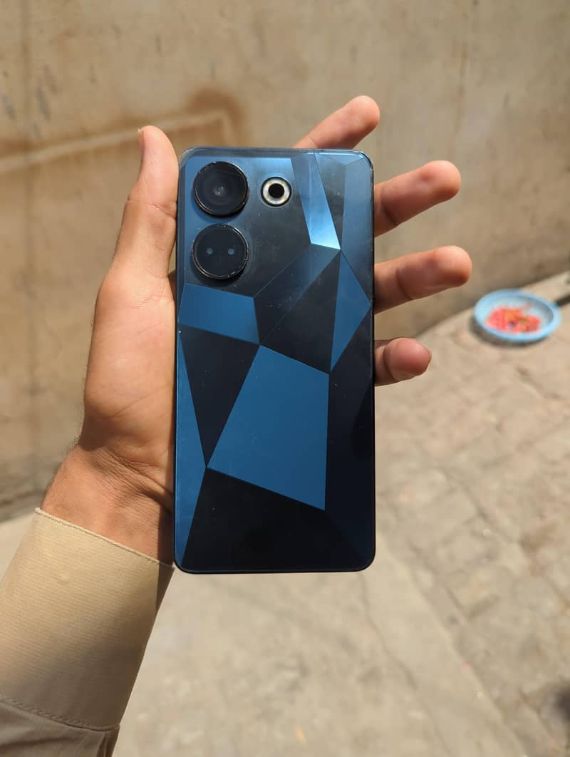 Tecno CAMON 20 0