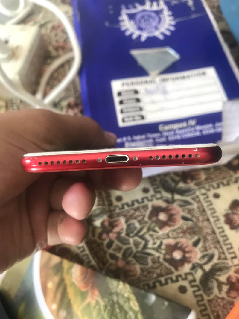 Apple iPhone 7 Plus 4