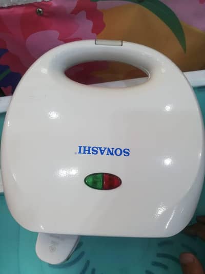 Sonashi Sandwich Maker / Toaster – Excellent Condition!