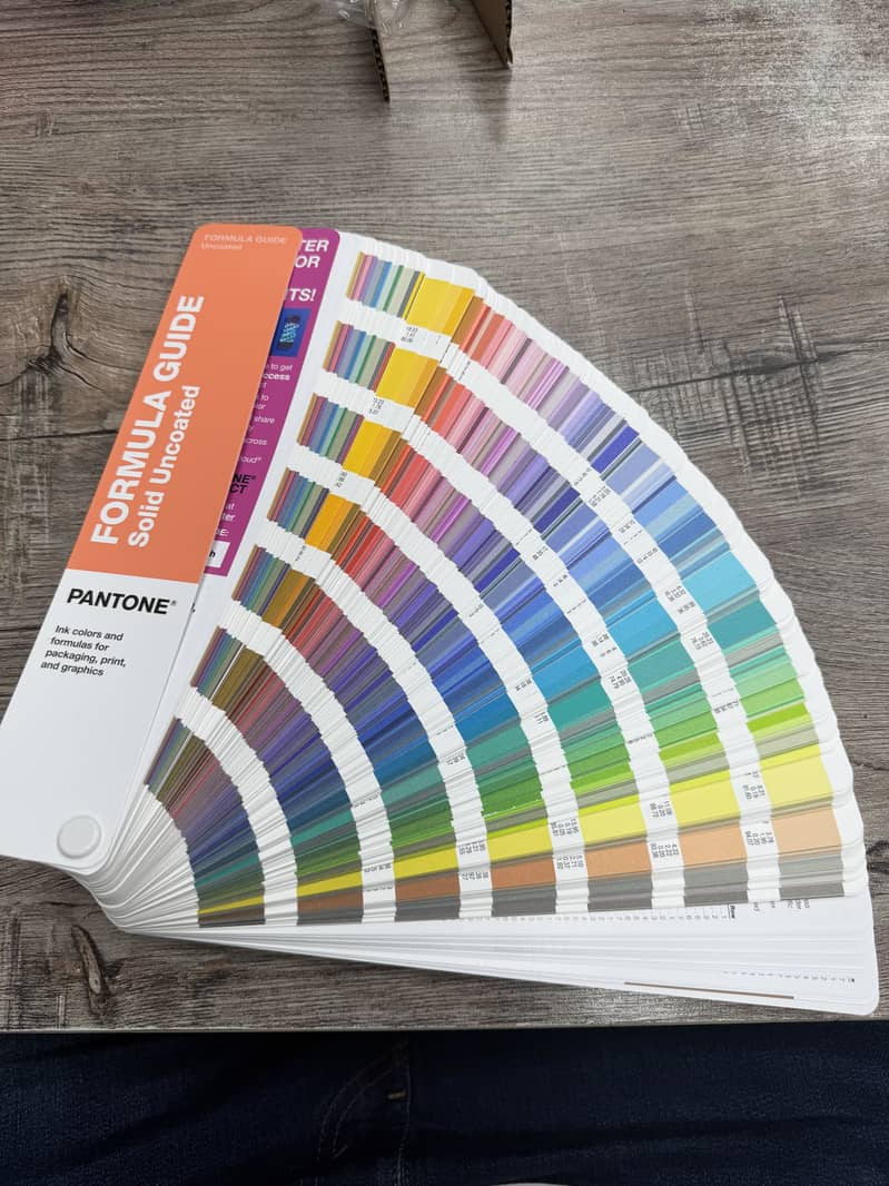 Pantone book solid uncoated 1