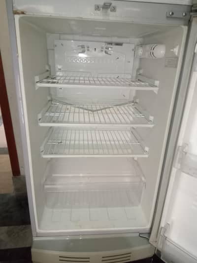 PEL Refrigerator 250 Liters (9 CFT) – Like New only 1 week used