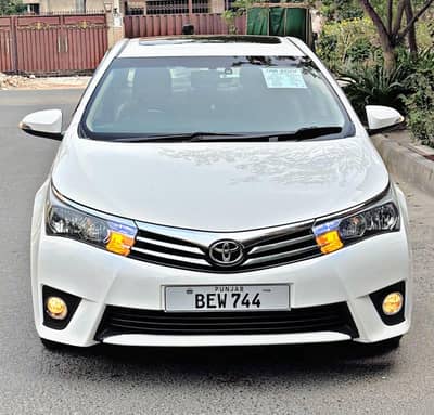 Toyota Corolla Altis Grande 1.8 Model 2016
