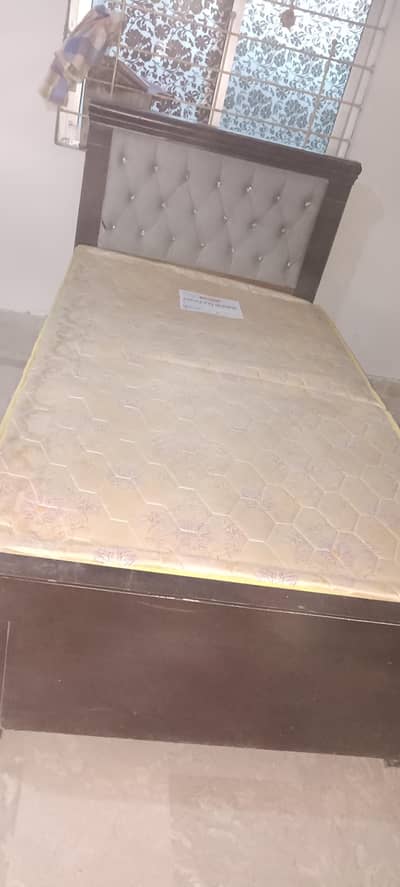 Single bed with Madicated Mattress